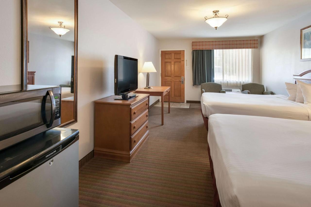 Surestay Hotel By Best Western Leesville Bagian luar foto