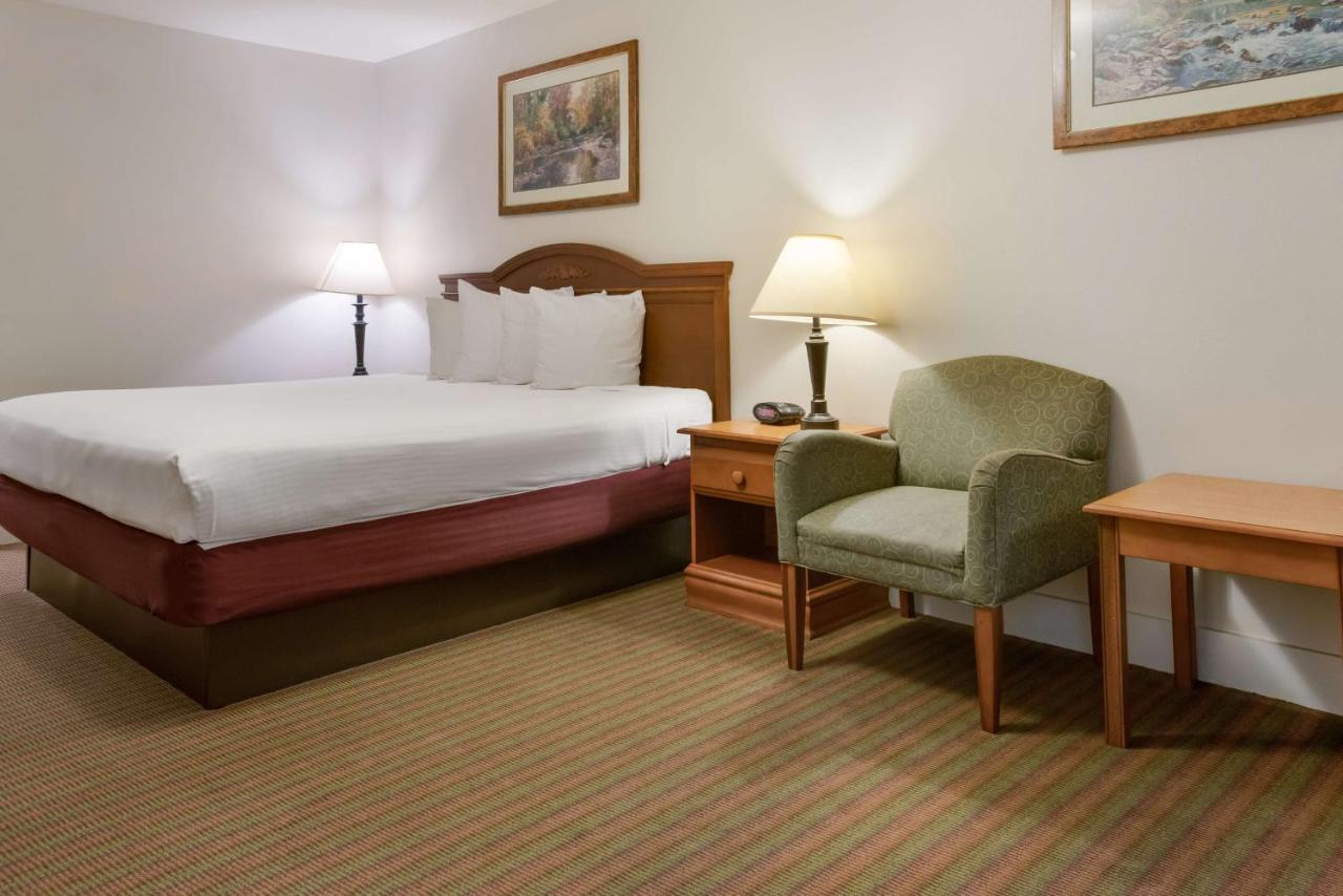 Surestay Hotel By Best Western Leesville Bagian luar foto