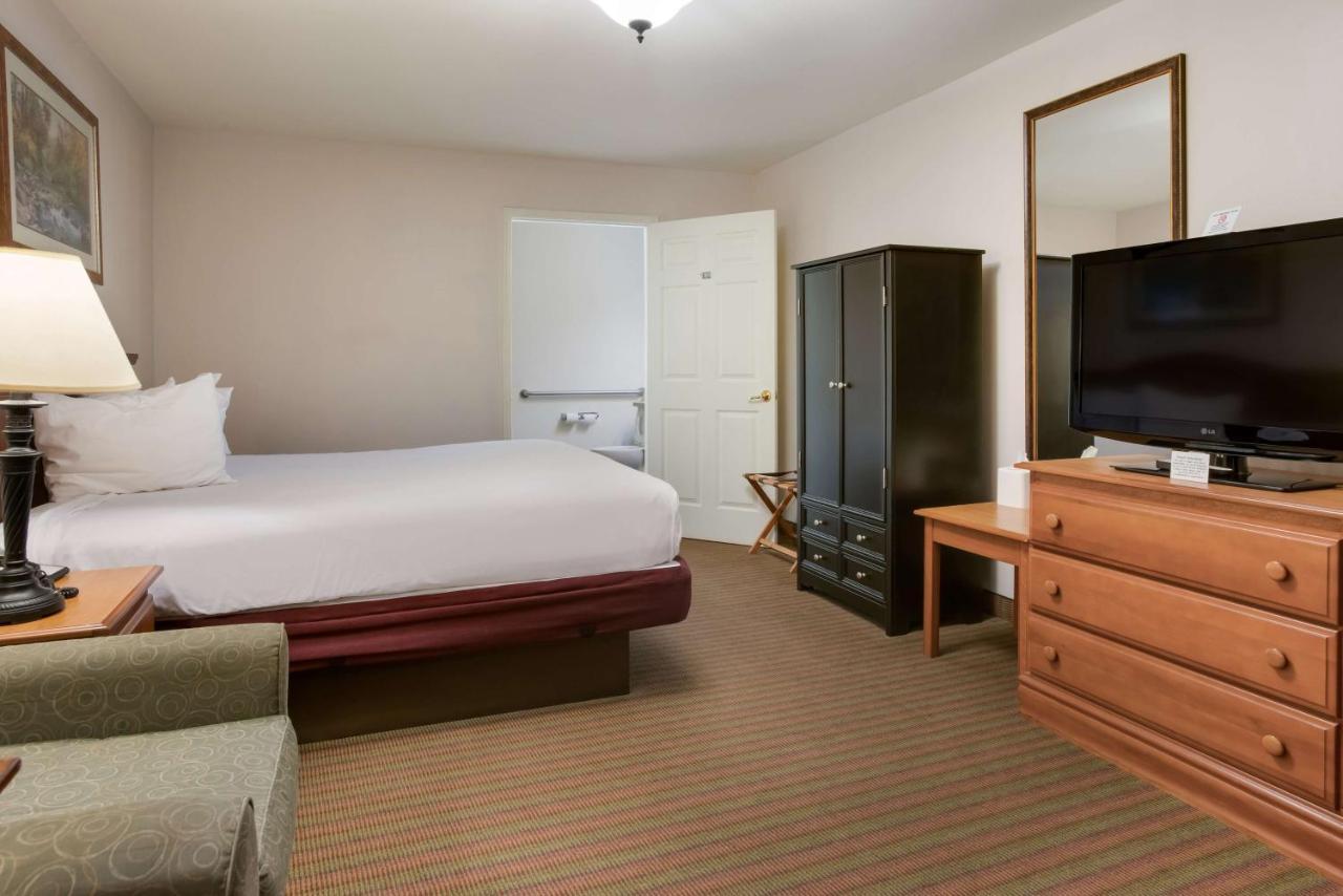 Surestay Hotel By Best Western Leesville Bagian luar foto
